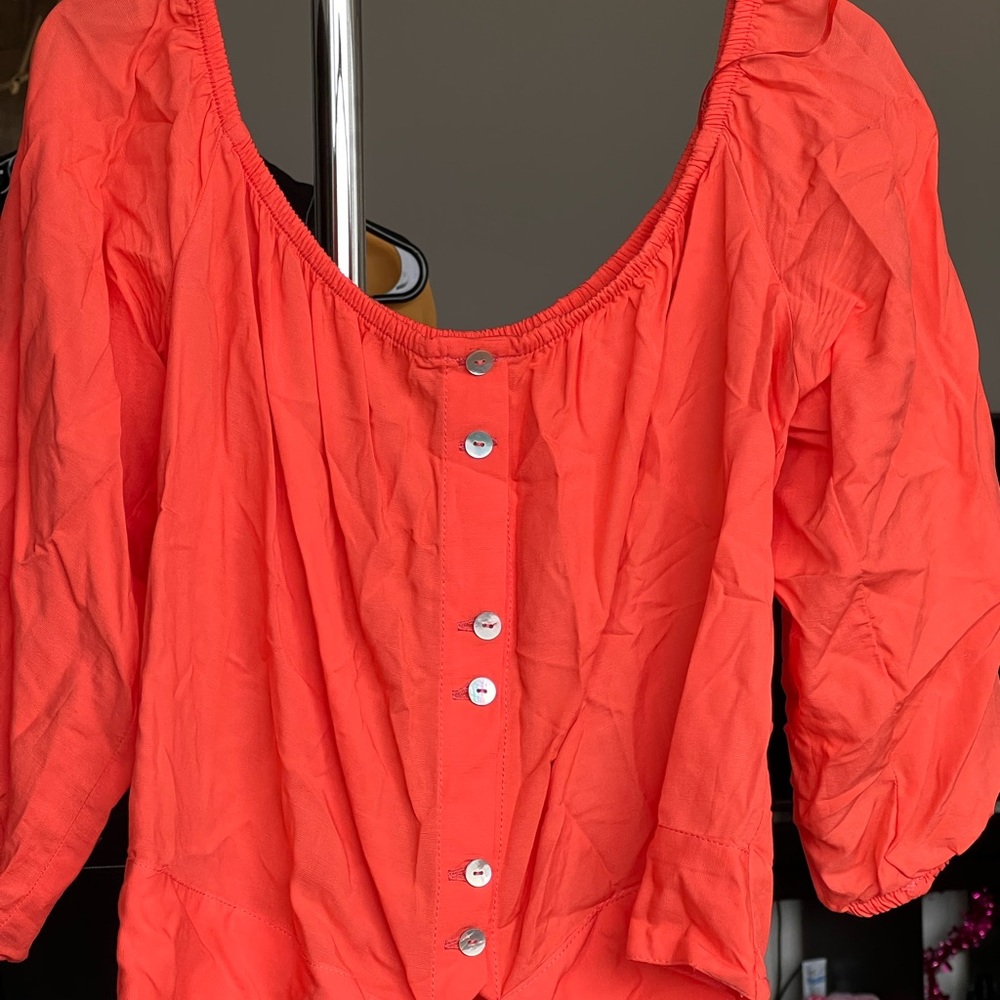 Off shoulder crop shirt